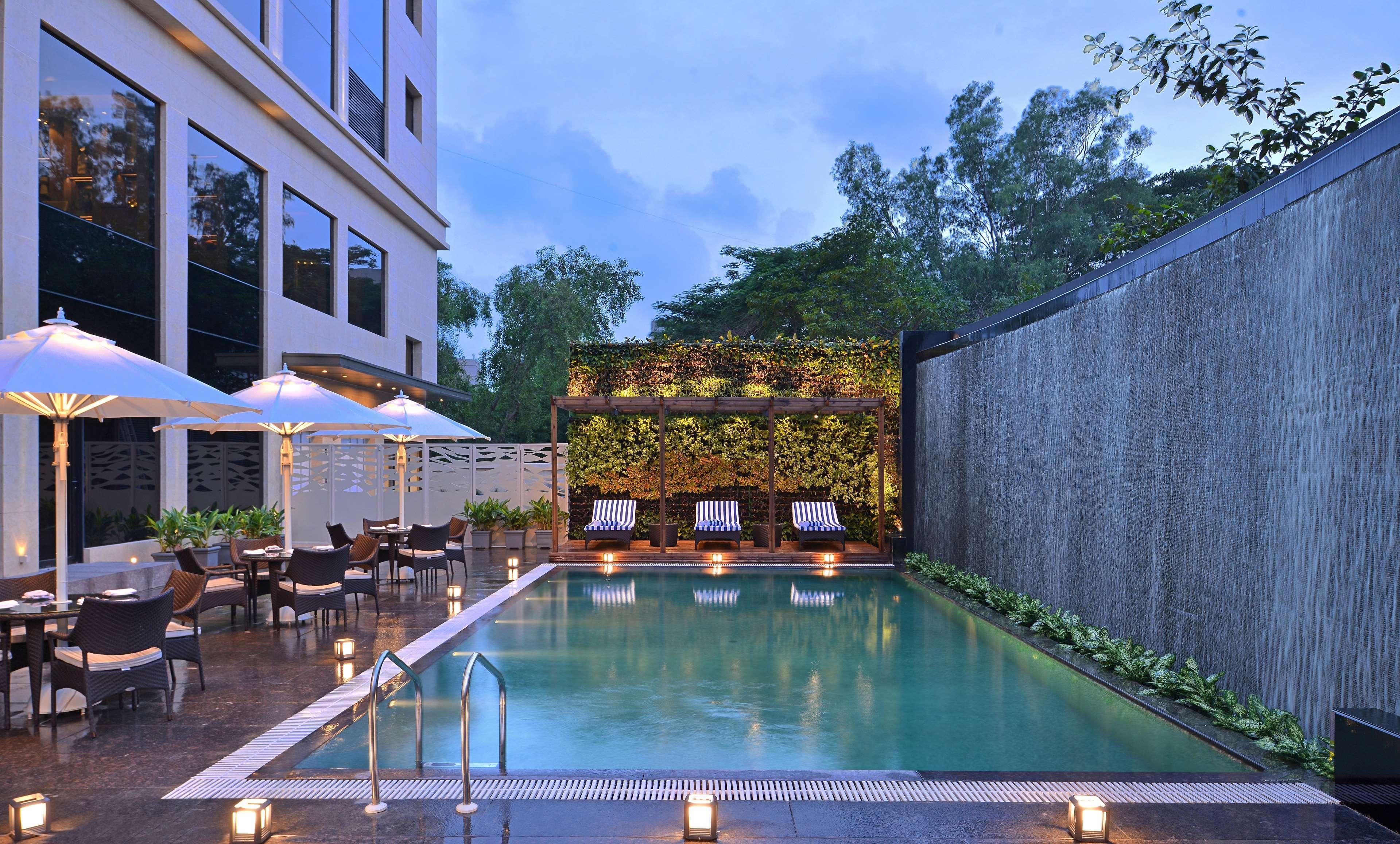 Radisson Mumbai Andheri Midc Exterior foto The Park, Hyderabad